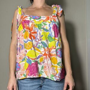 Super Cute Multicolor Floral Top Size Medium NWT